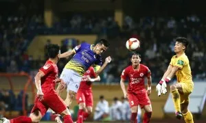 HLV Polking cảnh giác Nguyễn Văn Quyết